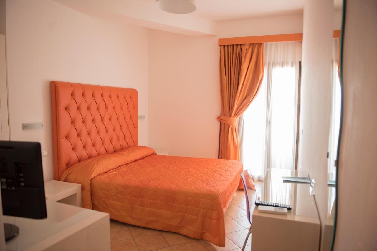 Hotel Caluna Charme San Giovanni a Piro Zewnętrze zdjęcie