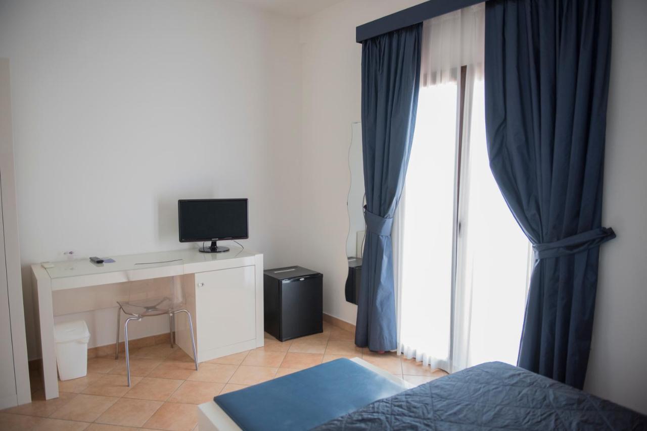 Hotel Caluna Charme San Giovanni a Piro Zewnętrze zdjęcie